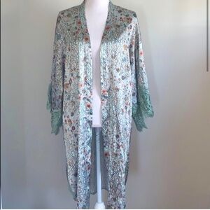 Victoria’s Secret Dream Angels Kimono Robe
